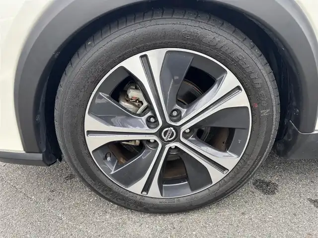 日産 キックス X ツートーンインテリアED 奈良県 2020(令2)年 3.1万km ブリリアントホワイトパール 純正９インチナビ　/フルセグテレビ　/ｂｌｕｅｔｏｏｔｈ　/アラウンドビューモニター　/インテリジェントミラー　/シート―ヒーター　/ステアリングヒーター　/プロパイロット　/革シート　/純正ホイール　/ＵＳＢポート