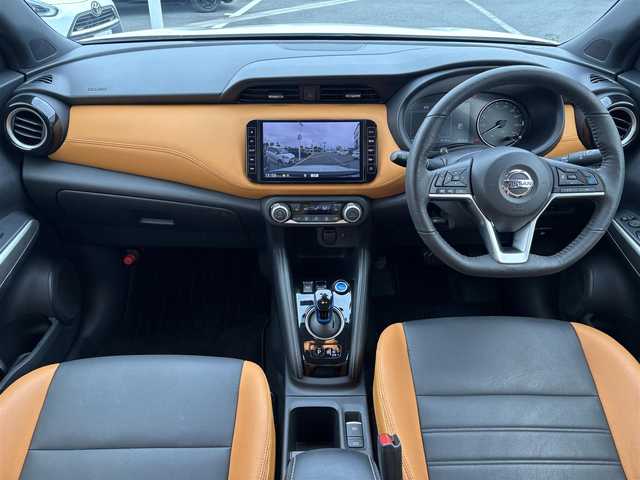 日産 キックス X ツートーンインテリアED 奈良県 2020(令2)年 3.1万km ブリリアントホワイトパール 純正９インチナビ　/フルセグテレビ　/ｂｌｕｅｔｏｏｔｈ　/アラウンドビューモニター　/インテリジェントミラー　/シート―ヒーター　/ステアリングヒーター　/プロパイロット　/革シート　/純正ホイール　/ＵＳＢポート