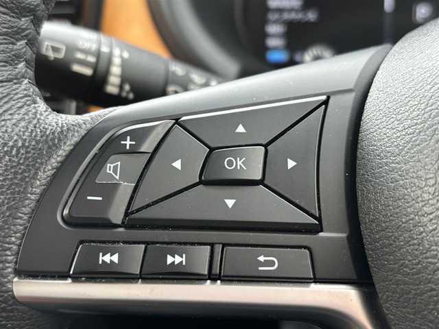 日産 キックス X ツートーンインテリアED 奈良県 2020(令2)年 3.1万km ブリリアントホワイトパール 純正９インチナビ　/フルセグテレビ　/ｂｌｕｅｔｏｏｔｈ　/アラウンドビューモニター　/インテリジェントミラー　/シート―ヒーター　/ステアリングヒーター　/プロパイロット　/革シート　/純正ホイール　/ＵＳＢポート