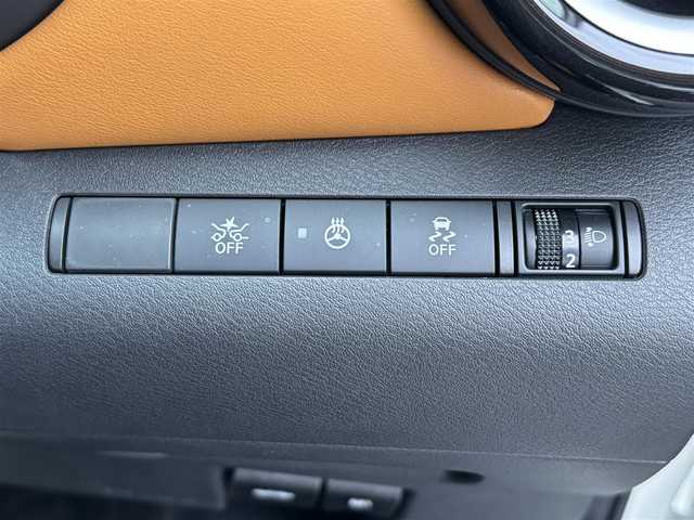 日産 キックス X ツートーンインテリアED 奈良県 2020(令2)年 3.1万km ブリリアントホワイトパール 純正９インチナビ　/フルセグテレビ　/ｂｌｕｅｔｏｏｔｈ　/アラウンドビューモニター　/インテリジェントミラー　/シート―ヒーター　/ステアリングヒーター　/プロパイロット　/革シート　/純正ホイール　/ＵＳＢポート