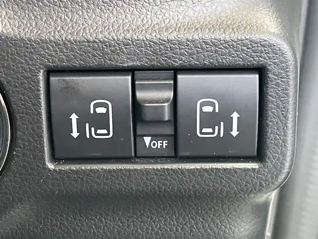 スズキ スペーシア ギア HYBRID XZターボ 東京都 2024(令6)年 1万km ベージュⅡ ワンオーナー　/純正９型メモリナビ＆フルセグ /・BluetoothAudio/・AppleCarPlay＆AndroidAuto/ヘッドアップディスプレィ /アラウンドビューモニター /両側パワースライドドア　/前席シートヒーター /ステアリングヒーター /セーフティサポート /（予防安全技術）/・デュアルカメラブレーキサポート２/・誤発進抑制機能/・低速時ブレーキホールド/・車線逸脱警報機能/・アダプティブクルーズコントロール/・標識認識機能/・発進お知らせ機能/LEDヘッドライト /Wエアバック＆ABS/保証書＆取説