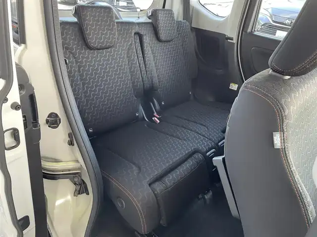 スズキ スペーシア ギア HYBRID XZターボ 東京都 2024(令6)年 1万km ベージュⅡ ワンオーナー　/純正９型メモリナビ＆フルセグ /・BluetoothAudio/・AppleCarPlay＆AndroidAuto/ヘッドアップディスプレィ /アラウンドビューモニター /両側パワースライドドア　/前席シートヒーター /ステアリングヒーター /セーフティサポート /（予防安全技術）/・デュアルカメラブレーキサポート２/・誤発進抑制機能/・低速時ブレーキホールド/・車線逸脱警報機能/・アダプティブクルーズコントロール/・標識認識機能/・発進お知らせ機能/LEDヘッドライト /Wエアバック＆ABS/保証書＆取説