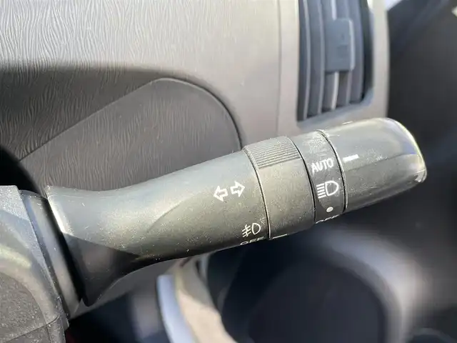 トヨタ プリウス S ツーリングセレ G’s 愛知県 2014(平26)年 13.1万km ホワイトパールクリスタルシャイン Ｇｚ/純正ＳＤナビ/Ｆ・Ｂカメラ　/ＤＴＶ　/ＢＴ　/ＣＤ／ＤＶＤ　/純正Ｆドラレコ　/Ｇｚ専用フロアマット・シート・外装ステッカー　/プッシュスタート　/ＥＴＣ　/Ｇｚ純正１８インチＡＷ