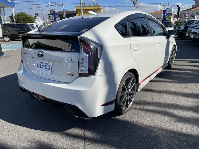 トヨタ プリウス S ツーリングセレ G’s 和歌山県 2014(平26)年 13.1万km ホワイトパールクリスタルシャイン (株)IDOMが運営する【じしゃロン和歌山店】の自社ローン対象車両になります。こちらは現金ご利用時の価格です。/自社ローンご希望の方は別途その旨お申付け下さい。/純正ＳＤナビ/Ｆ・Ｂカメラ　/ＤＴＶ　/ＢＴ　/ＣＤ／ＤＶＤ　/純正Ｆドラレコ　/Ｇｚ専用フロアマット・シート/プッシュスタート　/ＥＴＣ　/Ｇｚ純正１８インチＡＷ