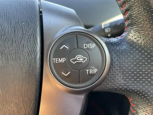 トヨタ プリウス S ツーリングセレ G’s 和歌山県 2014(平26)年 13.1万km ホワイトパールクリスタルシャイン (株)IDOMが運営する【じしゃロン和歌山店】の自社ローン対象車両になります。こちらは現金ご利用時の価格です。/自社ローンご希望の方は別途その旨お申付け下さい。/純正ＳＤナビ/Ｆ・Ｂカメラ　/ＤＴＶ　/ＢＴ　/ＣＤ／ＤＶＤ　/純正Ｆドラレコ　/Ｇｚ専用フロアマット・シート/プッシュスタート　/ＥＴＣ　/Ｇｚ純正１８インチＡＷ