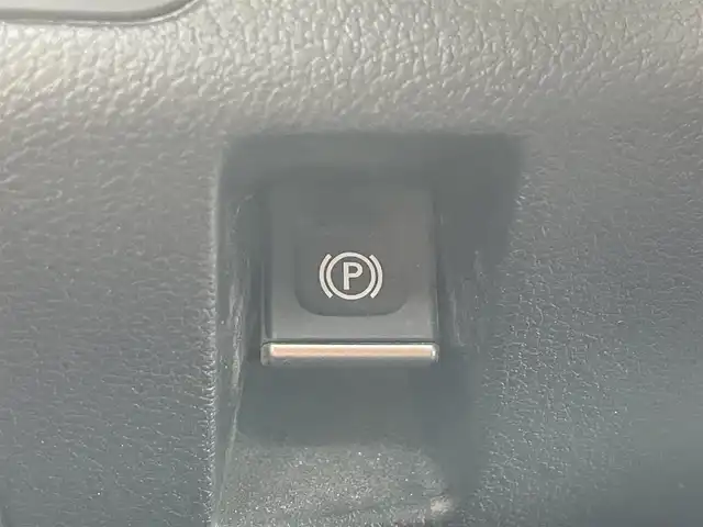 レクサス ＵＸ 滋賀県 2020(令2)年 4.8万km ソニッククォーツ 純正10.3インチナビ/【Bluetooth/CD/DVD/フルセグTV】/サンルーフ/レザーシート/バックカメラ/レーダークルーズコントロール/クリアランスソナー/LEDヘッドライト/オートマチックハイビーム/衝突軽減ブレーキ/前後ドライブレコーダー/レーンディパーチャーアラート/D/Nパワーシート/D/Nシートヒーター/ステアリングヒーター/ビルトインETC2.0/パワーバックドア/電動パーキングブレーキ/オートブレーキホールド/プッシュスタート/スマートキー/ステアリングリモコン