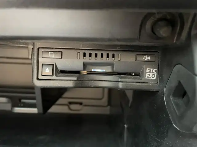 レクサス ＵＸ 滋賀県 2020(令2)年 4.8万km ソニッククォーツ 純正10.3インチナビ/【Bluetooth/CD/DVD/フルセグTV】/サンルーフ/レザーシート/バックカメラ/レーダークルーズコントロール/クリアランスソナー/LEDヘッドライト/オートマチックハイビーム/衝突軽減ブレーキ/前後ドライブレコーダー/レーンディパーチャーアラート/D/Nパワーシート/D/Nシートヒーター/ステアリングヒーター/ビルトインETC2.0/パワーバックドア/電動パーキングブレーキ/オートブレーキホールド/プッシュスタート/スマートキー/ステアリングリモコン