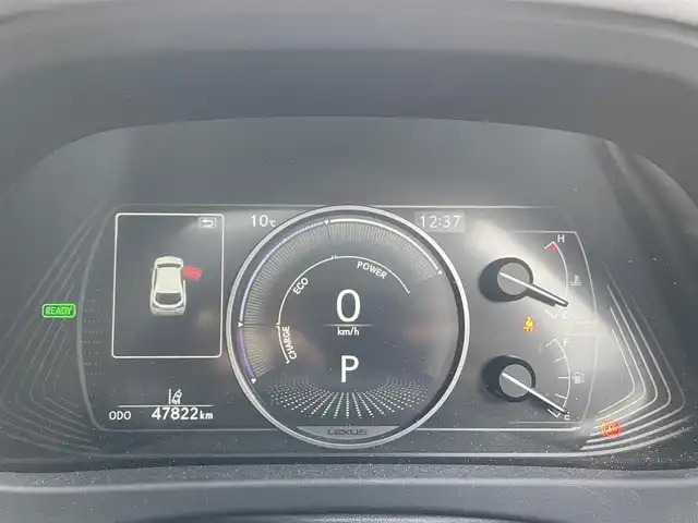 レクサス ＵＸ 滋賀県 2020(令2)年 4.8万km ソニッククォーツ 純正10.3インチナビ/【Bluetooth/CD/DVD/フルセグTV】/サンルーフ/レザーシート/バックカメラ/レーダークルーズコントロール/クリアランスソナー/LEDヘッドライト/オートマチックハイビーム/衝突軽減ブレーキ/前後ドライブレコーダー/レーンディパーチャーアラート/D/Nパワーシート/D/Nシートヒーター/ステアリングヒーター/ビルトインETC2.0/パワーバックドア/電動パーキングブレーキ/オートブレーキホールド/プッシュスタート/スマートキー/ステアリングリモコン