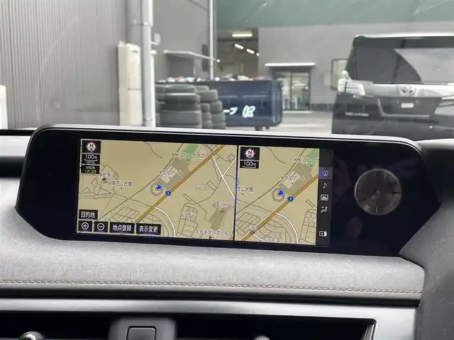 レクサス ＵＸ 滋賀県 2020(令2)年 4.8万km ソニッククォーツ 純正10.3インチナビ/【Bluetooth/CD/DVD/フルセグTV】/サンルーフ/レザーシート/バックカメラ/レーダークルーズコントロール/クリアランスソナー/LEDヘッドライト/オートマチックハイビーム/衝突軽減ブレーキ/前後ドライブレコーダー/レーンディパーチャーアラート/D/Nパワーシート/D/Nシートヒーター/ステアリングヒーター/ビルトインETC2.0/パワーバックドア/電動パーキングブレーキ/オートブレーキホールド/プッシュスタート/スマートキー/ステアリングリモコン