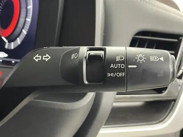 日産 エクストレイル G e－4ORCE 埼玉県 2023(令5)年 3万km ブリリアントホワイトパール 純正１２．３型ナビ　全方位　温シート　ＨＵＤ　ＢＳＭ　ＥＴＣ　ドライブレコーダー　ＬＥＤ　フルセグ　プロパイロット　液晶ミラー　パワーバックドア　パワーシート　ダウンヒルアシスト　置くだけ充電