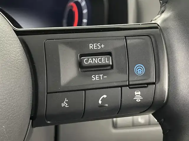 日産 エクストレイル G e－4ORCE 埼玉県 2023(令5)年 3万km ブリリアントホワイトパール 純正１２．３型ナビ　全方位　温シート　ＨＵＤ　ＢＳＭ　ＥＴＣ　ドライブレコーダー　ＬＥＤ　フルセグ　プロパイロット　液晶ミラー　パワーバックドア　パワーシート　ダウンヒルアシスト　置くだけ充電