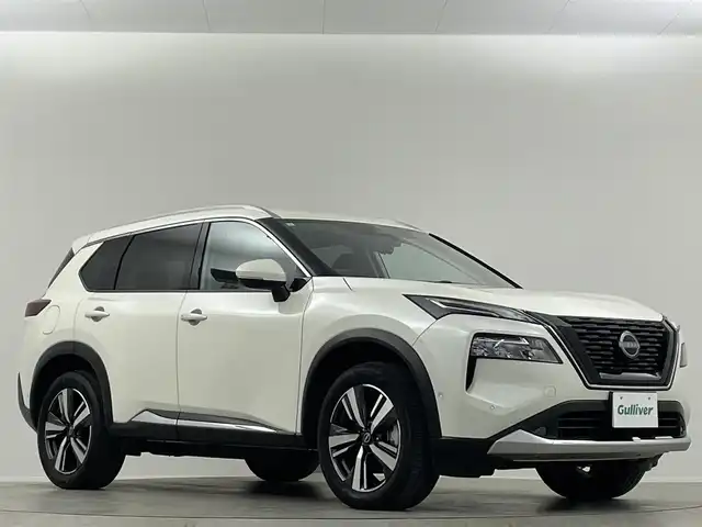 日産 エクストレイル G e－4ORCE 埼玉県 2023(令5)年 3万km ブリリアントホワイトパール 純正１２．３型ナビ　全方位　温シート　ＨＵＤ　ＢＳＭ　ＥＴＣ　ドライブレコーダー　ＬＥＤ　フルセグ　プロパイロット　液晶ミラー　パワーバックドア　パワーシート　ダウンヒルアシスト　置くだけ充電