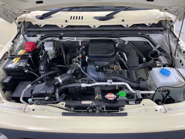 スズキ ジムニー XL 道央・札幌 2019(令1)年 4.6万km シフォンアイボリーM ・ワンオーナー/・4WD/・寒冷地仕様/・社外ナビ&TV&CD&DVD&BT/・バックカメラ/・衝突軽減ブレーキ/・レーンキープアシスト/・前席シートヒーター/・ドアミラーヒーター/・ビルトインETC/・社外前後ドライブレコーダー/・スマートキー/・スペアキー