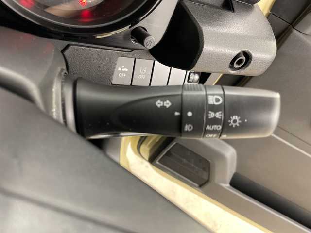 スズキ ジムニー XL 道央・札幌 2019(令1)年 4.6万km シフォンアイボリーM ・ワンオーナー/・4WD/・寒冷地仕様/・社外ナビ&TV&CD&DVD&BT/・バックカメラ/・衝突軽減ブレーキ/・レーンキープアシスト/・前席シートヒーター/・ドアミラーヒーター/・ビルトインETC/・社外前後ドライブレコーダー/・スマートキー/・スペアキー