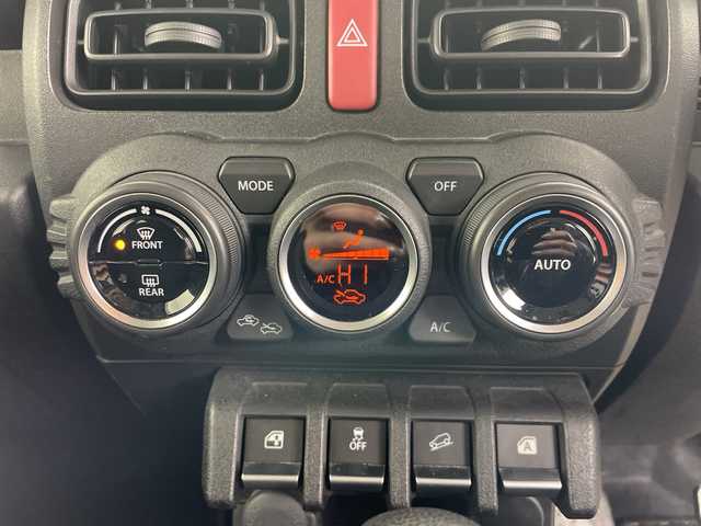 スズキ ジムニー XL 道央・札幌 2019(令1)年 4.6万km シフォンアイボリーM ・ワンオーナー/・4WD/・寒冷地仕様/・社外ナビ&TV&CD&DVD&BT/・バックカメラ/・衝突軽減ブレーキ/・レーンキープアシスト/・前席シートヒーター/・ドアミラーヒーター/・ビルトインETC/・社外前後ドライブレコーダー/・スマートキー/・スペアキー