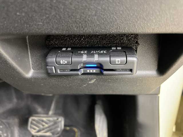 スズキ ジムニー XL 道央・札幌 2019(令1)年 4.6万km シフォンアイボリーM ・ワンオーナー/・4WD/・寒冷地仕様/・社外ナビ&TV&CD&DVD&BT/・バックカメラ/・衝突軽減ブレーキ/・レーンキープアシスト/・前席シートヒーター/・ドアミラーヒーター/・ビルトインETC/・社外前後ドライブレコーダー/・スマートキー/・スペアキー