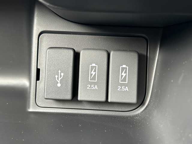 ホンダ Ｎ ＢＯＸ 千葉県 2020(令2)年 3.7万km プレミアムグラマラスブロンズP ワンオーナー/ホンダセンシング/・衝突軽減ブレーキ/・誤発進抑制機能/・レーンキープアシスト/・アダプティブクルーズコントロール/・先行者発進お知らせ機能/・標識認識機能/純正メモリーナビゲーション/【Bluetooth・フルセグTV・CD・DVD・SD・iPod】/バックカメラ/USB入力端子/エンジンプッシュスタート/・スマートキー/・スペアキー/LEDヘッドライト/・オートハイビーム/・オートライト/・フォグランプ/ステアリングリモコン/・パドルシフト/両側パワースライドドア/ビルトインETC/前席シートヒーター/横滑り防止装置/純正フロアマット/保証書/取扱説明書/記録薄