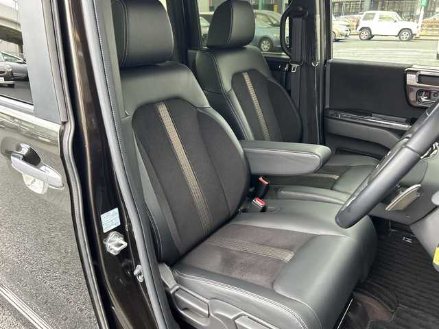 ホンダ Ｎ ＢＯＸ 千葉県 2020(令2)年 3.7万km プレミアムグラマラスブロンズP ワンオーナー/ホンダセンシング/・衝突軽減ブレーキ/・誤発進抑制機能/・レーンキープアシスト/・アダプティブクルーズコントロール/・先行者発進お知らせ機能/・標識認識機能/純正メモリーナビゲーション/【Bluetooth・フルセグTV・CD・DVD・SD・iPod】/バックカメラ/USB入力端子/エンジンプッシュスタート/・スマートキー/・スペアキー/LEDヘッドライト/・オートハイビーム/・オートライト/・フォグランプ/ステアリングリモコン/・パドルシフト/両側パワースライドドア/ビルトインETC/前席シートヒーター/横滑り防止装置/純正フロアマット/保証書/取扱説明書/記録薄