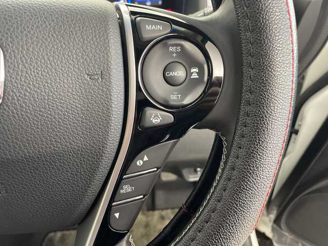 ホンダ オデッセイ ハイブリッド アブソルートセンシングEXパック 鹿児島県 2017(平29)年 3.7万km ホワイトオーキッドパール Honda SENSING/●衝突軽減ブレーキ 〈CMBS〉/●歩行者事故低減ステアリング/●ACC 〈アダプティブ・クルーズ・コントロール〉/●LKAS 〈車線維持支援システム〉/●路外逸脱抑制機能/●誤発進抑制機能/●先行車発進お知らせ機能/●標識認識機能/HondaインターナETC車載器（ナビ連動）/マルチビューカメラシステム/スマートパーキングアシストシステム/手動開閉リアエンターテインメントシステム/両側パワースライドドア/LEDルームランプ/LEDヘッドライト/コンフォートビューパッケージ/サイドエアバッグ＋サイドカーテンエアバッグ/純正17インチアルミホイール/ブラインドスポットインフォメーション/アクティブコーナリングライト/センターコンソールボックス/大型アームレスト/AC電源1500W/2列目大型ロールサンシェード/オートパワーウィンドウ/本革巻きステアリングホイール/運転席8ウェイパワーシート/LEDアウターウエルカムライト