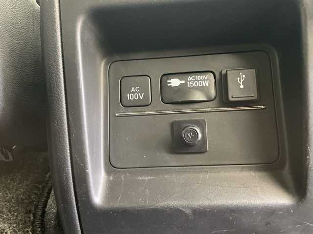 ホンダ オデッセイ ハイブリッド アブソルートセンシングEXパック 鹿児島県 2017(平29)年 3.7万km ホワイトオーキッドパール Honda SENSING/●衝突軽減ブレーキ 〈CMBS〉/●歩行者事故低減ステアリング/●ACC 〈アダプティブ・クルーズ・コントロール〉/●LKAS 〈車線維持支援システム〉/●路外逸脱抑制機能/●誤発進抑制機能/●先行車発進お知らせ機能/●標識認識機能/HondaインターナETC車載器（ナビ連動）/マルチビューカメラシステム/スマートパーキングアシストシステム/手動開閉リアエンターテインメントシステム/両側パワースライドドア/LEDルームランプ/LEDヘッドライト/コンフォートビューパッケージ/サイドエアバッグ＋サイドカーテンエアバッグ/純正17インチアルミホイール/ブラインドスポットインフォメーション/アクティブコーナリングライト/センターコンソールボックス/大型アームレスト/AC電源1500W/2列目大型ロールサンシェード/オートパワーウィンドウ/本革巻きステアリングホイール/運転席8ウェイパワーシート/LEDアウターウエルカムライト