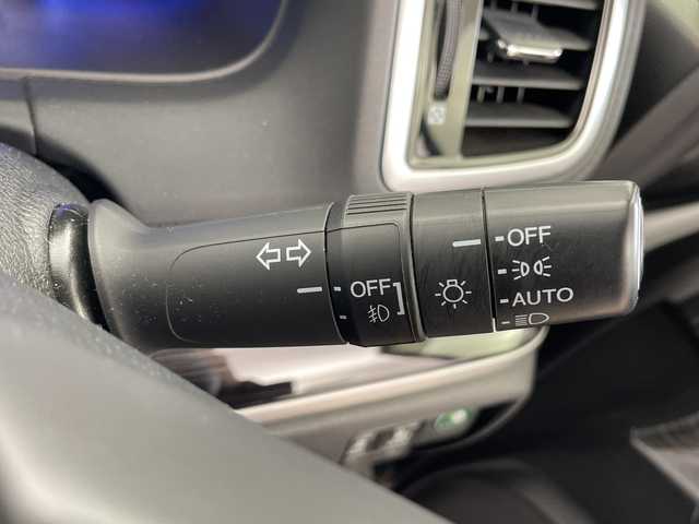 ホンダ オデッセイ ハイブリッド アブソルートセンシングEXパック 鹿児島県 2017(平29)年 3.7万km ホワイトオーキッドパール Honda SENSING/●衝突軽減ブレーキ 〈CMBS〉/●歩行者事故低減ステアリング/●ACC 〈アダプティブ・クルーズ・コントロール〉/●LKAS 〈車線維持支援システム〉/●路外逸脱抑制機能/●誤発進抑制機能/●先行車発進お知らせ機能/●標識認識機能/HondaインターナETC車載器（ナビ連動）/マルチビューカメラシステム/スマートパーキングアシストシステム/手動開閉リアエンターテインメントシステム/両側パワースライドドア/LEDルームランプ/LEDヘッドライト/コンフォートビューパッケージ/サイドエアバッグ＋サイドカーテンエアバッグ/純正17インチアルミホイール/ブラインドスポットインフォメーション/アクティブコーナリングライト/センターコンソールボックス/大型アームレスト/AC電源1500W/2列目大型ロールサンシェード/オートパワーウィンドウ/本革巻きステアリングホイール/運転席8ウェイパワーシート/LEDアウターウエルカムライト