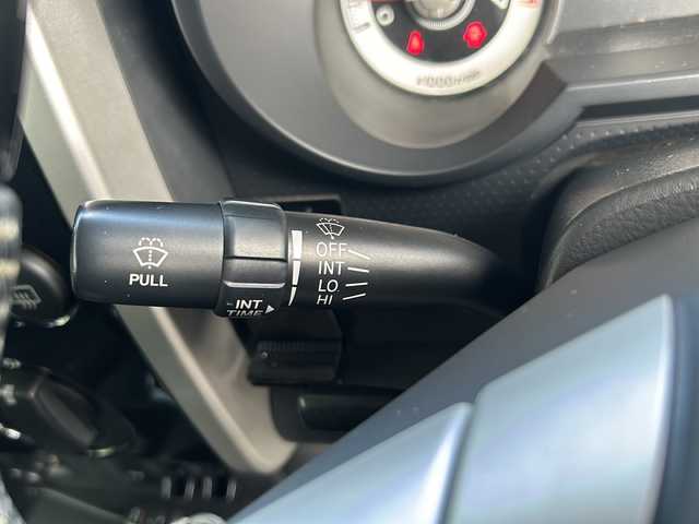 トヨタ ＦＪクルーザー 鳥取県 2012(平24)年 6.3万km ブラック/ホワイト VSC&TRC/（Vehicle Stability Control & Traction Control）/SRSサイド＆カーテンエアバッグ/前後席3点式シートベルト/マニュアルエアコン/ワイヤレスドアロックリモートコントロール/バックソナー/1GR-FE型 4.0L V6エンジン/本格的な4WDシステム（パートタイム4WD）/ビルシュタイン製モノチューブダンパー（X-REAS装着車）/社外ナビ/AM/FM、CD/DVD/フルセグTV、Bluetooth、/ドアバイザー/ETC/iPod