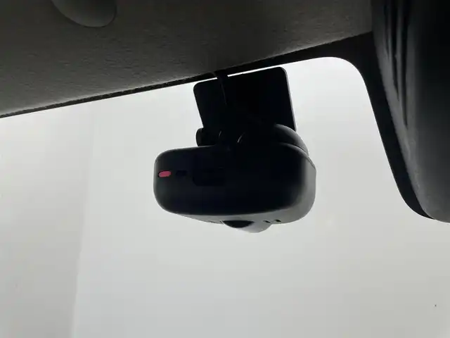 スズキ クロスビー HYBRID MZ 群馬県 2020(令2)年 4.4万km キャラバンアイボリーパールメタリック/ホワイト 2トーンルーフ 純正８インチナビ/・AM/FM/Bluetooth/USB/フルセグTV/CD/DVD/デュアルセンサーブレーキサポート/ ・後退時ブレーキサポート/ ・車線逸脱警報機能/ ・パーキングソナー/ ・横滑り防止装置/ ・ハイビームアシスト/クルーズコントロール/パドルシフト/前席シートヒーター/ビルトインETC/純正前後方ドライブレコーダー(CA-DRZ3DZA)/プッシュスタート/スマートキー/スペアキー有