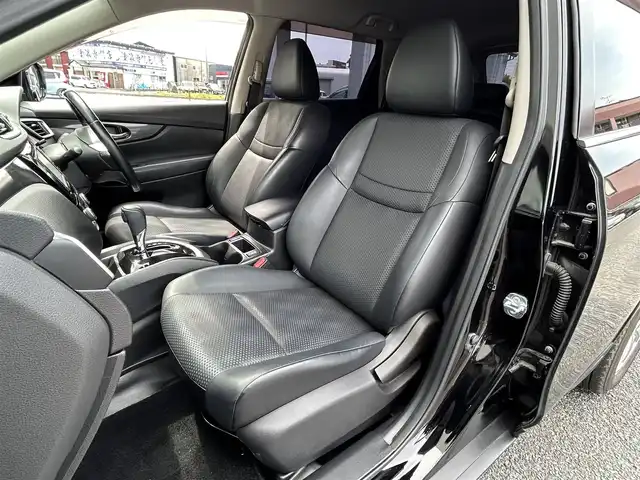 日産 エクストレイル 20X エマージェンシーブレーキ 福岡県 2015(平27)年 7.4万km ダイヤモンドブラック 純正メモリーナビ【AVN-SZ04iW】/ (AM/FM/Bluetooth/DVD/CD/DS/フルセグTV)/バックカメラ/カプロンシート/走行支援/安全装備/・車線逸脱警報/・エマージェンシーブレーキ/・コーナーセンサー/・横滑り防止/シートヒーター/プッシュスタート/オートライト/電格ミラー/ドアミラーヒーター/KENWOODドライブレコーダー【KNA-DR350】/ビルトインETC/盗難防止装置/ISOFIX/スペアキー×1/エンジンスターター/（積載）純正17インチアルミホイール×4/保証書/取扱説明書/ナビ取扱説明書
