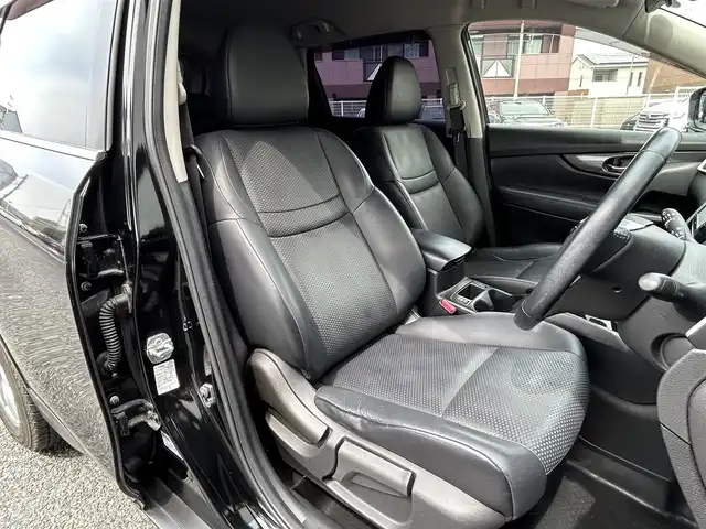日産 エクストレイル 20X エマージェンシーブレーキ 福岡県 2015(平27)年 7.4万km ダイヤモンドブラック 純正メモリーナビ【AVN-SZ04iW】/ (AM/FM/Bluetooth/DVD/CD/DS/フルセグTV)/バックカメラ/カプロンシート/走行支援/安全装備/・車線逸脱警報/・エマージェンシーブレーキ/・コーナーセンサー/・横滑り防止/シートヒーター/プッシュスタート/オートライト/電格ミラー/ドアミラーヒーター/KENWOODドライブレコーダー【KNA-DR350】/ビルトインETC/盗難防止装置/ISOFIX/スペアキー×1/エンジンスターター/（積載）純正17インチアルミホイール×4/保証書/取扱説明書/ナビ取扱説明書