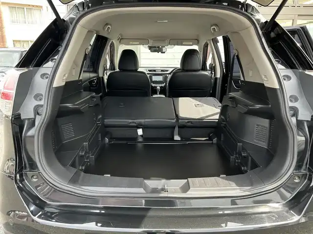 日産 エクストレイル 20X エマージェンシーブレーキ 福岡県 2015(平27)年 7.4万km ダイヤモンドブラック 純正メモリーナビ【AVN-SZ04iW】/ (AM/FM/Bluetooth/DVD/CD/DS/フルセグTV)/バックカメラ/カプロンシート/走行支援/安全装備/・車線逸脱警報/・エマージェンシーブレーキ/・コーナーセンサー/・横滑り防止/シートヒーター/プッシュスタート/オートライト/電格ミラー/ドアミラーヒーター/KENWOODドライブレコーダー【KNA-DR350】/ビルトインETC/盗難防止装置/ISOFIX/スペアキー×1/エンジンスターター/（積載）純正17インチアルミホイール×4/保証書/取扱説明書/ナビ取扱説明書