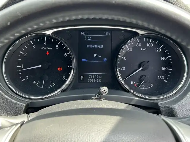日産 エクストレイル 20X エマージェンシーブレーキ 福岡県 2015(平27)年 7.4万km ダイヤモンドブラック 純正メモリーナビ【AVN-SZ04iW】/ (AM/FM/Bluetooth/DVD/CD/DS/フルセグTV)/バックカメラ/カプロンシート/走行支援/安全装備/・車線逸脱警報/・エマージェンシーブレーキ/・コーナーセンサー/・横滑り防止/シートヒーター/プッシュスタート/オートライト/電格ミラー/ドアミラーヒーター/KENWOODドライブレコーダー【KNA-DR350】/ビルトインETC/盗難防止装置/ISOFIX/スペアキー×1/エンジンスターター/（積載）純正17インチアルミホイール×4/保証書/取扱説明書/ナビ取扱説明書