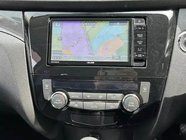 日産 エクストレイル 20X エマージェンシーブレーキ 福岡県 2015(平27)年 7.4万km ダイヤモンドブラック 純正メモリーナビ【AVN-SZ04iW】/ (AM/FM/Bluetooth/DVD/CD/DS/フルセグTV)/バックカメラ/カプロンシート/走行支援/安全装備/・車線逸脱警報/・エマージェンシーブレーキ/・コーナーセンサー/・横滑り防止/シートヒーター/プッシュスタート/オートライト/電格ミラー/ドアミラーヒーター/KENWOODドライブレコーダー【KNA-DR350】/ビルトインETC/盗難防止装置/ISOFIX/スペアキー×1/エンジンスターター/（積載）純正17インチアルミホイール×4/保証書/取扱説明書/ナビ取扱説明書