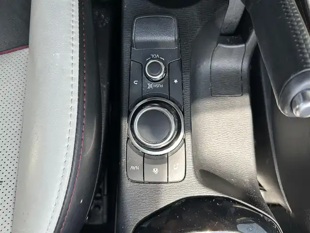 マツダ ＣＸ－３ XD ツーリング Lパッケージ 福岡県 2015(平27)年 10.6万km セラミックM ・純正ナビ（フルセグ・Bluetooth・DVD）/・バックカメラ/・ETC/・クルーズコントロール/・横滑り防止装置/・盗難防止装置/・HUD/・BMS/・D/N席シートヒーター/・ハーフレザーシート/・LEDヘッドライト/・オートライト/・ステアリングスイッチ/・パドルシフト/・電格ミラー