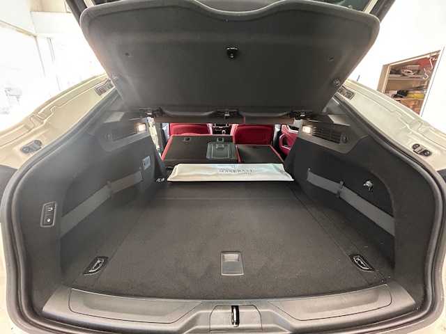 マセラティ レヴァンテ 宮城県 2018(平30)年 2.8万km ビアンコ ワンオーナー/4WD/サンルーフ/MTモード付AT/ハイトコントロール/純正21インチアルミ＆夏タイヤ/パワーバックドア/アラウンドビューモニター/コーナーセンサー/パドルシフト/パワーシート/ETC/ドライブレコーダー/ブラインドスポットモニター/レーダークルーズコントロール/車線アシスト/アイドリングストップ/プッシュスタート/保証書/取扱説明書/記録簿