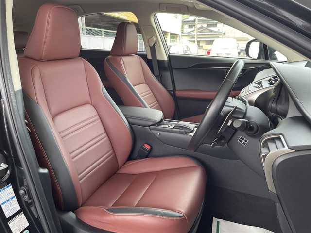 レクサス ＮＸ 200t Iパッケージ 和歌山県 2016(平28)年 1.8万km グラファイトブラックガラスフレーク 純正ナビ（AM/FM/CD/DVD/SD/VTR/AUX/Bluetooth/ワンセグ・フルセグTV）/サンルーフ/レザーシート/シートメモリー/シートヒーター/D/Nパワーシート/ハンドルヒーター/パドルシフト/前後ドラレコ/クルーズコントロール/オートライト/プッシュスタート/ETC/純正マット