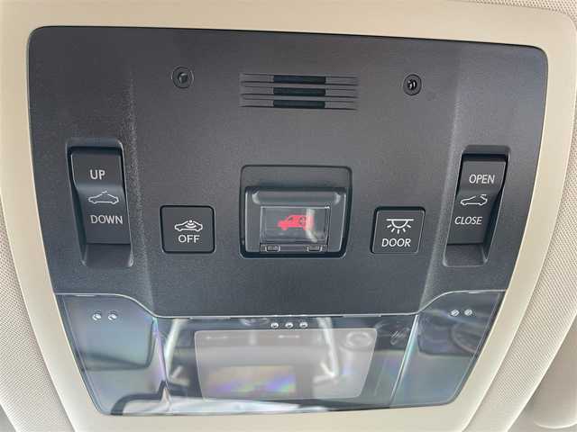 レクサス ＮＸ 200t Iパッケージ 和歌山県 2016(平28)年 1.8万km グラファイトブラックガラスフレーク 純正ナビ（AM/FM/CD/DVD/SD/VTR/AUX/Bluetooth/ワンセグ・フルセグTV）/サンルーフ/レザーシート/シートメモリー/シートヒーター/D/Nパワーシート/ハンドルヒーター/パドルシフト/前後ドラレコ/クルーズコントロール/オートライト/プッシュスタート/ETC/純正マット