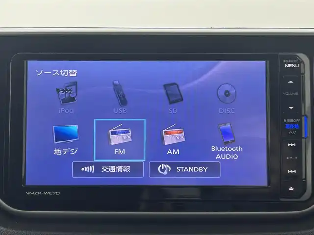 ダイハツ ムーヴ カスタム X SAⅡ 埼玉県 2016(平28)年 9.3万km ホワイトパールマイカ 純正ナビ　ＮＭＺＫ－Ｗ６７Ｄ　フルセグ　ＢＴ　ＵＳＢ　バックカメラ　プッシュスタート　純正ドアバイザー　純正フロアマット　純正１４インチＡＷ　オートライト　電動格納ミラー　ＥＴＣ　スマートキー