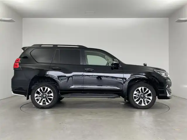トヨタ ランドクルーザー プラド TX Lパッケージ 埼玉県 2023(令5)年 2.3万km ブラック ４ＷＤ　アルパイン９インチナビ　モデリスタエアロ　サンルーフ　フルセグＴＶ　ビルトインＥＴＣ　ベンチレーション　シートヒーター　　パワーシート　バックカメラ　　ベージュレザーシート　レーダークルーズ