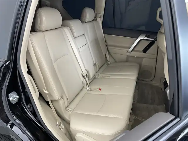 トヨタ ランドクルーザー プラド TX Lパッケージ 埼玉県 2023(令5)年 2.3万km 黒 ４ＷＤ　アルパイン９インチナビ　モデリスタエアロ　サンルーフ　フルセグＴＶ　ビルトインＥＴＣ　ベンチレーション　シートヒーター　　パワーシート　バックカメラ　　ベージュレザーシート　レーダークルーズ