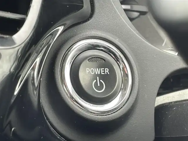 三菱 アウトランダー ＰＨＥＶ G ナビパッケージ 福岡県 2015(平27)年 7.4万km シルキーホワイト 純正7型SDナビ(ワンセグTV/BT/CD/DVD)全方位モニター衝突軽減クルコン電動リアゲートETCシートヒーターステアリングヒーター純正LEDヘットライトフォグランツインモーター４WD純正フロアマットUSB