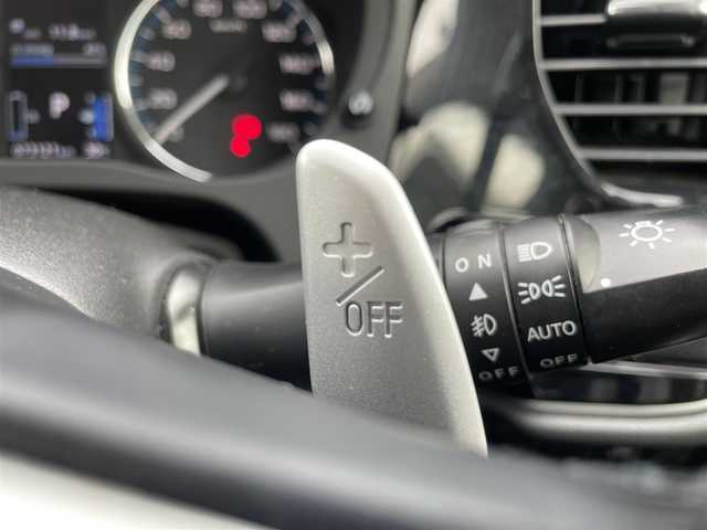 三菱 アウトランダー ＰＨＥＶ G ナビパッケージ 福岡県 2015(平27)年 7.4万km シルキーホワイト 純正7型SDナビ(ワンセグTV/BT/CD/DVD)全方位モニター衝突軽減クルコン電動リアゲートETCシートヒーターステアリングヒーター純正LEDヘットライトフォグランツインモーター４WD純正フロアマットUSB