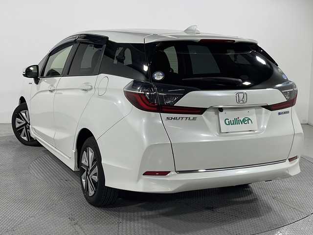 ホンダ シャトル ハイブリッド ホンダセンシング 広島県 2020(令2)年 4.2万km プラチナホワイトパール 社外ナビ/バックカメラ/ホンダセンシング/・衝突軽減ブレーキ/・レーンキープアシスト/・アダプティブクルーズコントロール/・誤発進抑制機能/LEDヘッドランプ/純正15インチホイールキャップ/ETC/スマートキー