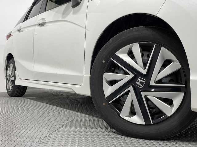 ホンダ シャトル ハイブリッド ホンダセンシング 広島県 2020(令2)年 4.2万km プラチナホワイトパール 社外ナビ/バックカメラ/ホンダセンシング/・衝突軽減ブレーキ/・レーンキープアシスト/・アダプティブクルーズコントロール/・誤発進抑制機能/LEDヘッドランプ/純正15インチホイールキャップ/ETC/スマートキー