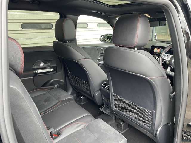 メルセデス・ベンツ ＧＬＢ２００ｄ AMGライン 愛知県 2020(令2)年 3.1万km コスモスブラック パノラミックＳ／Ｒ　/レーダーセーフティーＰＫＧ　/ＭＢＵＸ　/Ｂｌｕｅｔｏｏｔｈ　/フルセグＴＶ　/３６０度カメラ　/ハーフレザー　/シートヒーター　/ＡＣＣ　/ＬＫＡ　/ＬＤＷ　/ＢＳＭ　/ＡＢＡ　/ドライブレコーダー　/ＥＴＣ２．０プッシュスタート/アイドリングストップ/LEDヘッドライト