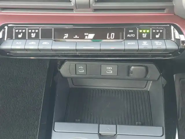 トヨタ プリウス Z 東京都 2023(令5)年 1.8万km プラチナホワイトパールマイカ 純正12.3インチディスプレイオーディオ/パノラミックビューモニター/ビルトインETC2.0/デジタルインナーミラー/ドライブレコーダー/トヨタチームメイト/パーキングサポートブレーキ/AC100V/シートヒーター/ベンチレーションシート/パワーバックドア/ステアリングヒーター/LEDヘッドライト/トヨタセーフティセンス/・プリクラッシュセーフティ/・レーントレーシングアシスト/・レーダークルーズコントロール/・アダプティブハイビームシステム/・ブラインドスポットモニター