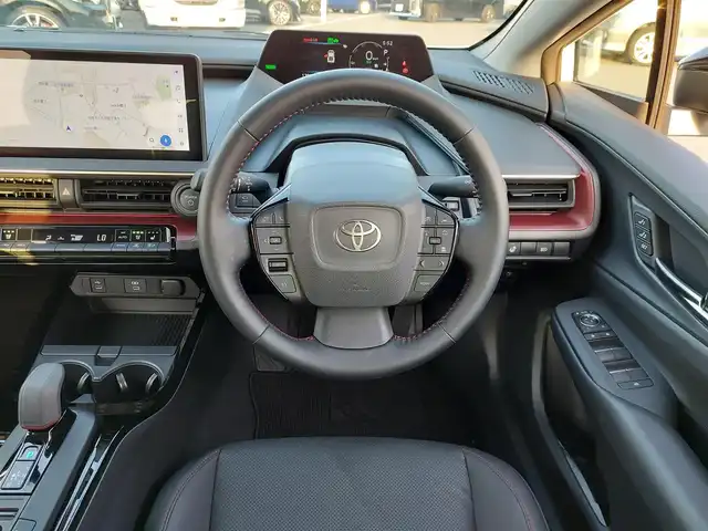 トヨタ プリウス Z 東京都 2023(令5)年 1.8万km プラチナホワイトパールマイカ 純正12.3インチディスプレイオーディオ/パノラミックビューモニター/ビルトインETC2.0/デジタルインナーミラー/ドライブレコーダー/トヨタチームメイト/パーキングサポートブレーキ/AC100V/シートヒーター/ベンチレーションシート/パワーバックドア/ステアリングヒーター/LEDヘッドライト/トヨタセーフティセンス/・プリクラッシュセーフティ/・レーントレーシングアシスト/・レーダークルーズコントロール/・アダプティブハイビームシステム/・ブラインドスポットモニター
