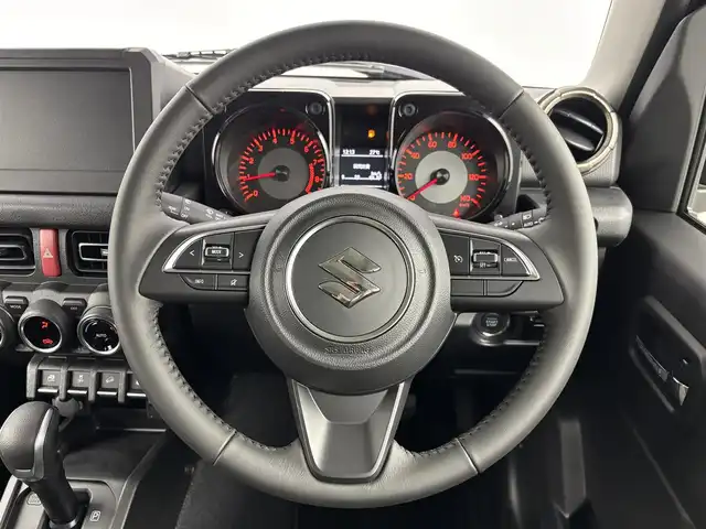 スズキ ジムニー XC 埼玉県 2025(令7)年 0.1万km未満 ブルーイッシュブラックパール3 届出済未使用車　/クルーズコントロール　/コーナーセンサー　/シートヒーター　/スズキセーフティーサポート　/純正フロアマット　/純正ドアバイザー　/ミラー曇り止め　/スペアキー　/純正１６インチアルミホイール