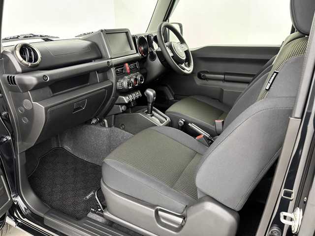 スズキ ジムニー XC 埼玉県 2025(令7)年 0.1千km ブルーイッシュブラックパール3 届出済未使用車　/クルーズコントロール　/コーナーセンサー　/シートヒーター　/スズキセーフティーサポート　/純正フロアマット　/純正ドアバイザー　/ミラー曇り止め　/スペアキー　/純正１６インチアルミホイール