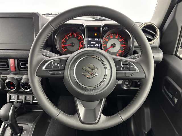 スズキ ジムニー XC 埼玉県 2025(令7)年 0.1千km ブルーイッシュブラックパール3 届出済未使用車　/クルーズコントロール　/コーナーセンサー　/シートヒーター　/スズキセーフティーサポート　/純正フロアマット　/純正ドアバイザー　/ミラー曇り止め　/スペアキー　/純正１６インチアルミホイール