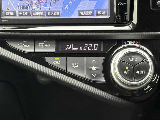 トヨタ アクア S 山口県 2015(平27)年 6.8万km コバルトブルーメタリック ワンオーナー/SDナビ ワンセグTV CD BT/バックカメラ/ビルトイン ETC/オートライト/オートエアコン/横滑り防止/プライバシーガラス/禁煙車
